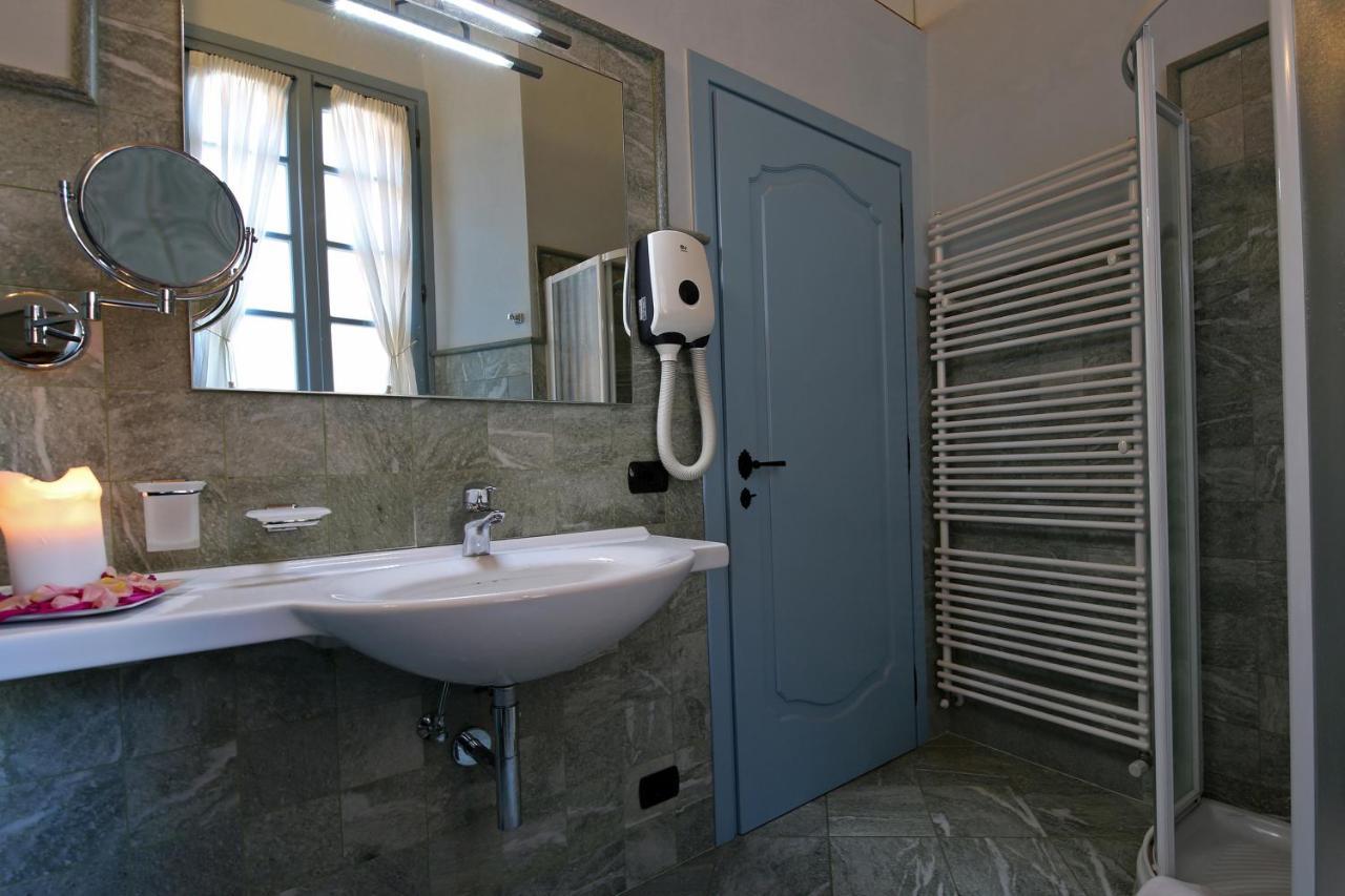 Palazzo Del Vicere Aparthotel Lezzeno Eksteriør bilde
