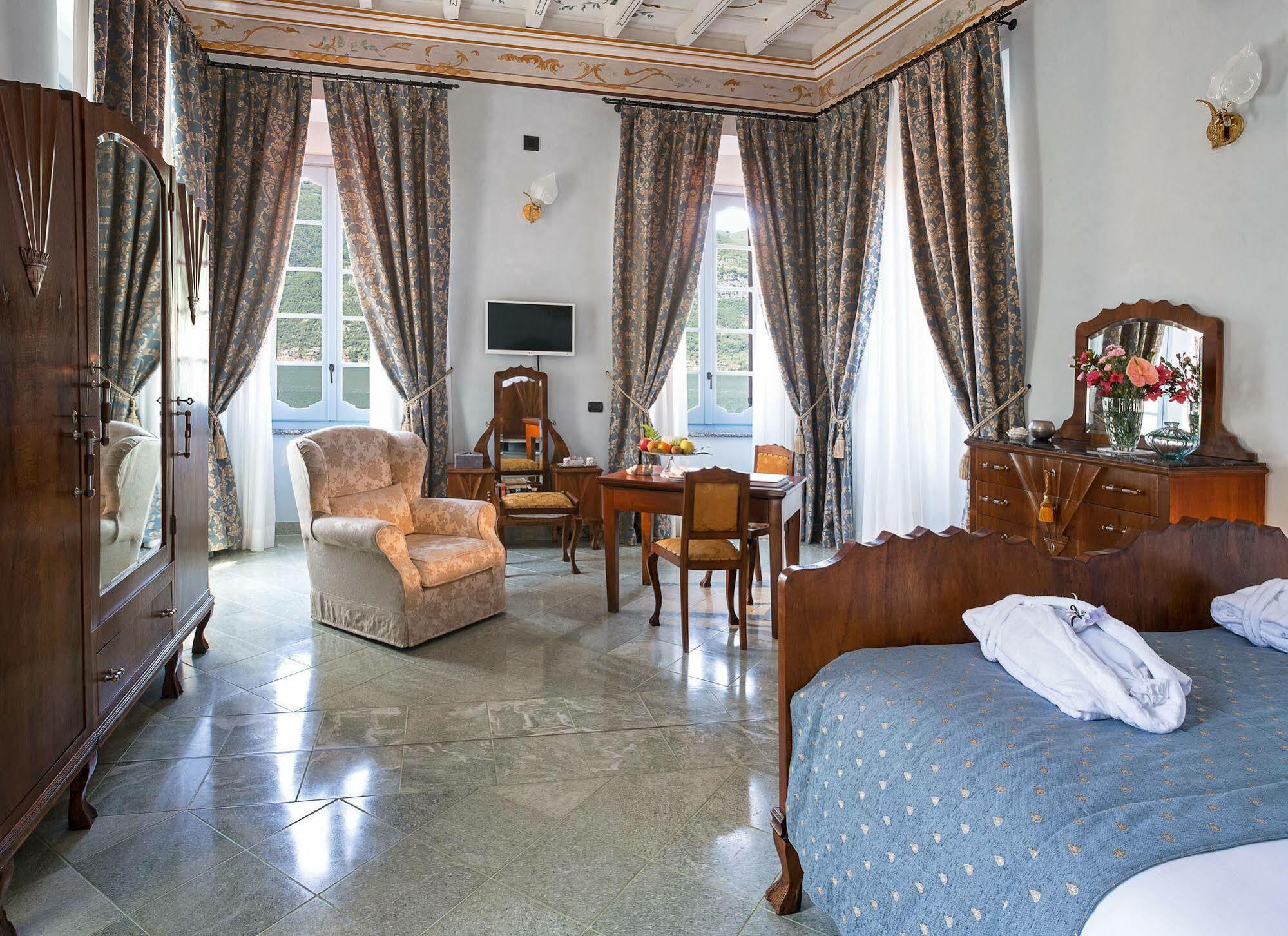 Palazzo Del Vicere Aparthotel Lezzeno Eksteriør bilde